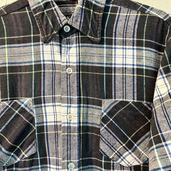 Royal Knight Men's Flannel Navy & White Plaid Button Down 100% Cotton Shirt Sz M - Picture 3 of 6